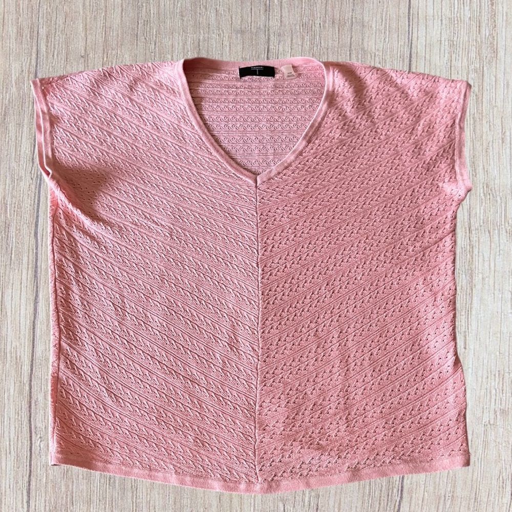 TAHARI Dusty Rose Knit Eyelet Top | Size